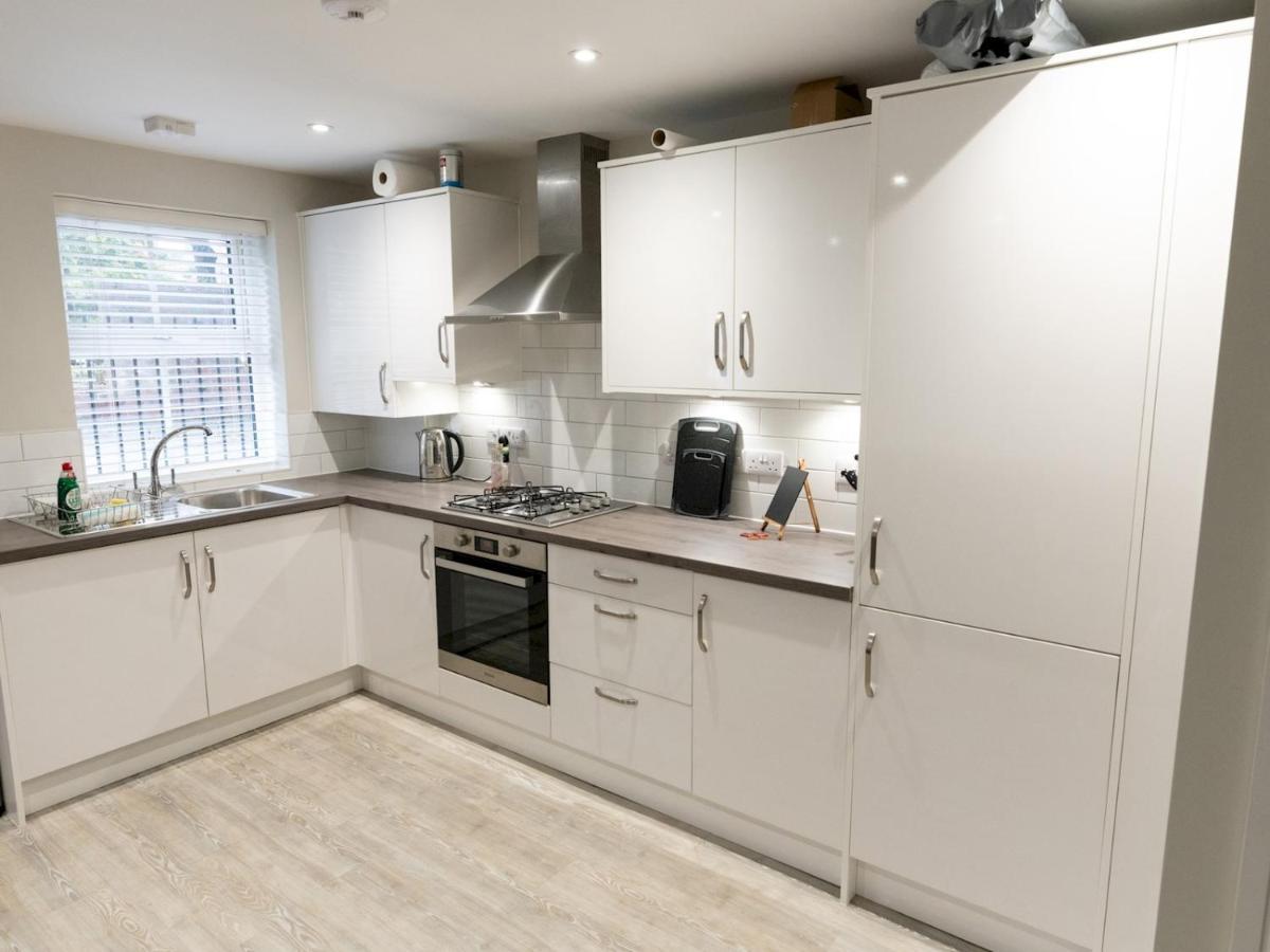 Townhouse In The Heart Of Poole With Beach Hut Apartment Bagian luar foto